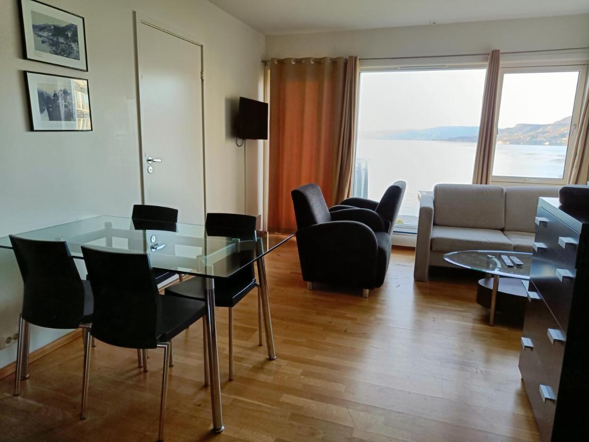 Smaken Av Ryfylke Event As Overnatting, Bygningen Drives Ikke Som Hotell Hjelmeland Exteriör bild