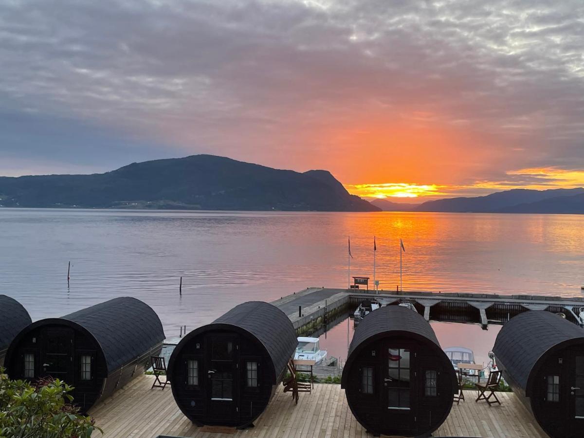 Smaken Av Ryfylke Event As Overnatting, Bygningen Drives Ikke Som Hotell Hjelmeland Exteriör bild