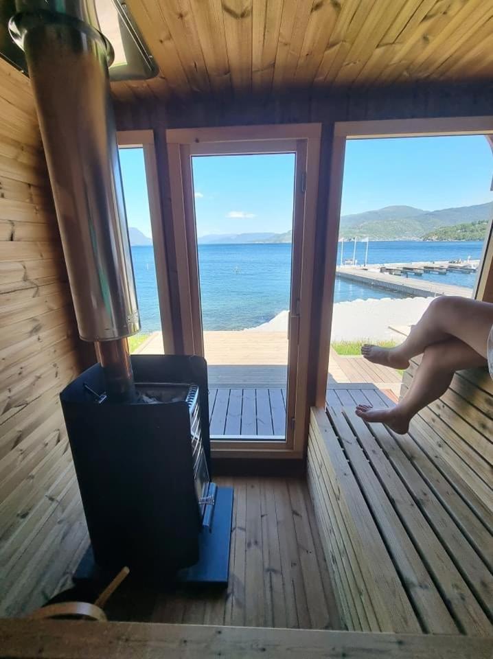 Smaken Av Ryfylke Event As Overnatting, Bygningen Drives Ikke Som Hotell Hjelmeland Exteriör bild